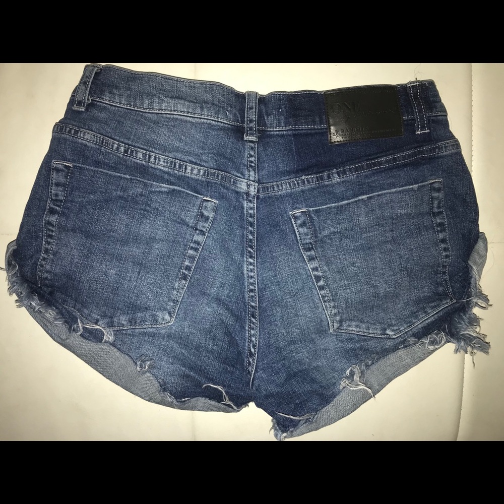 One Teaspoon bandits shorts - Picture 3 of 3